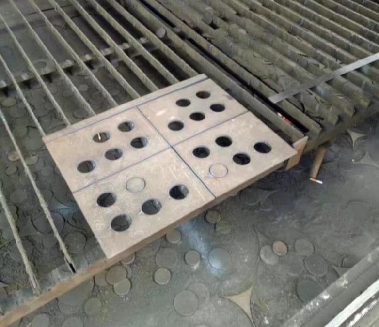 密闭肋切割图片